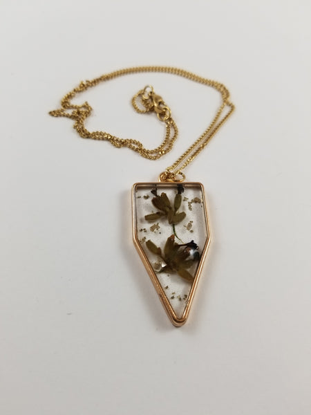Gold pentagon flower necklace