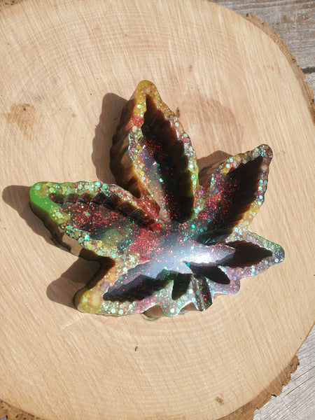 Uv Leaf ashtray
