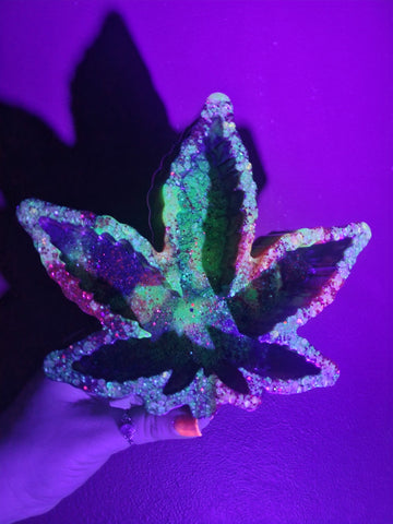 Uv Leaf ashtray